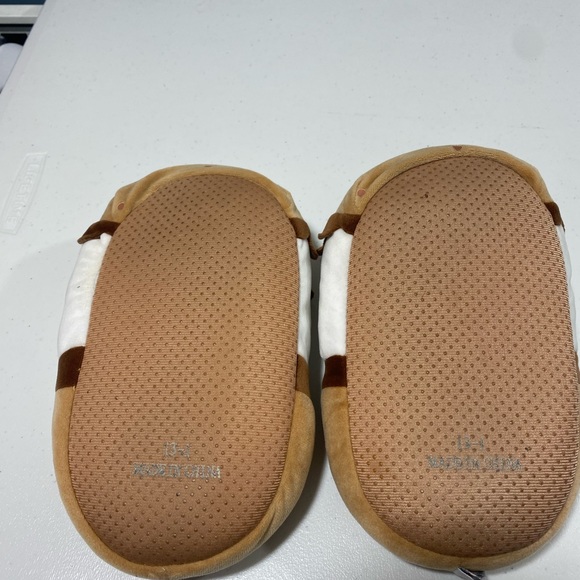 - Squishmallow s’more’s Slippers kids size 13/1.  Like new. - Picture 2 of 3